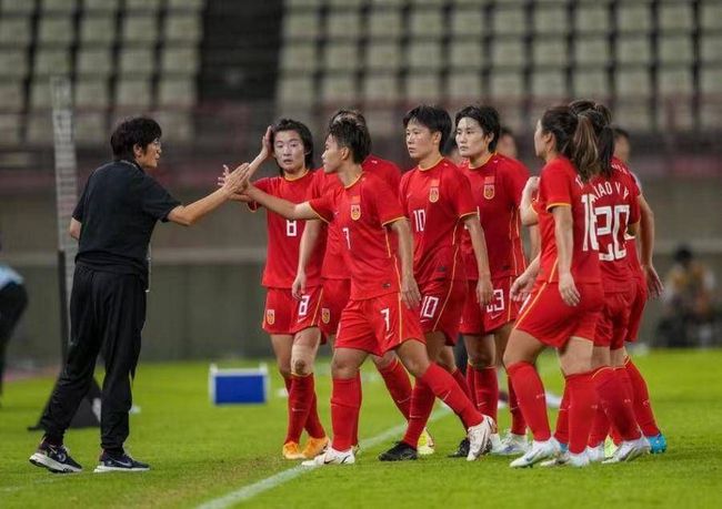 女人下面毛茸茸的视频
